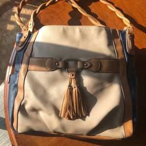 Hand bag